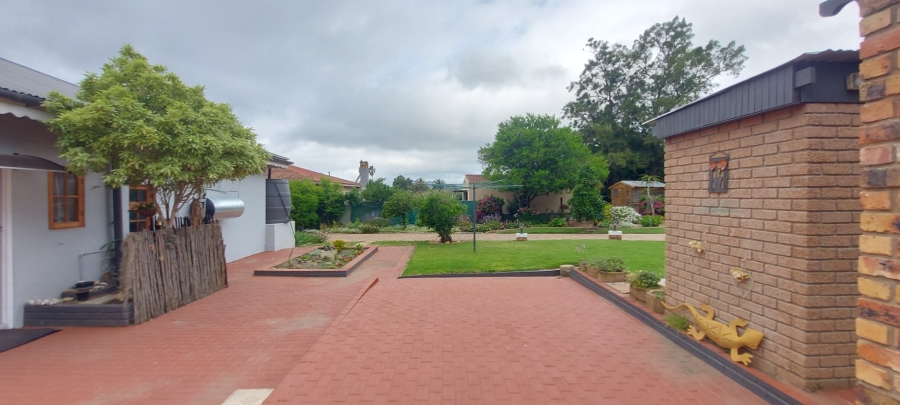 3 Bedroom Property for Sale in Albertinia Western Cape